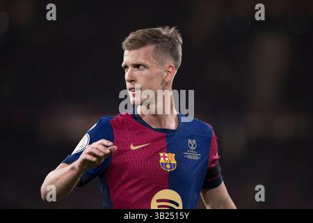 Sevilla, Spanien. April 2025. SEVILLA, SPANIEN - 26. April: Dani Olmo aus Barcelona beim Finale der Copa del Rey 2024/25 zwischen Real Madrid und Barcelona im Cartuja-Stadion. Am 27. April (Foto: Guillermo Martinez) Credit: Guillermo Martinez/Alamy Live News Stockfoto