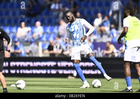 Genk, Belgien. April 2025. Genks Tolu Toluwalase Arokodare vor einem Fußballspiel zwischen KRC Genk und Royal Antwerp FC am Sonntag, den 27. April 2025 in Genk, am 6. Tag (von 10) der Play-offs der Champions der ersten Liga der „Jupiler Pro League“ 2024-2025 in der belgischen Meisterschaft. BELGA FOTO JOHAN EYCKENS Credit: Belga News Agency/Alamy Live News Stockfoto