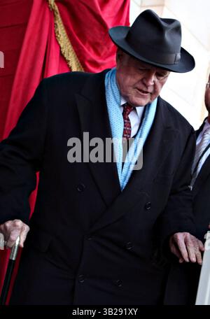 Senator Ted Kennedy, D-Mass., kommt zur Vereidigung von US-Präsident Barack Obama als 44. Präsident der Vereinigten Staaten und erster Afroamerikaner, der die Nation anführte, am 20. Januar 2009 im US-Kapitol in Washington, DC, USA. Stockfoto