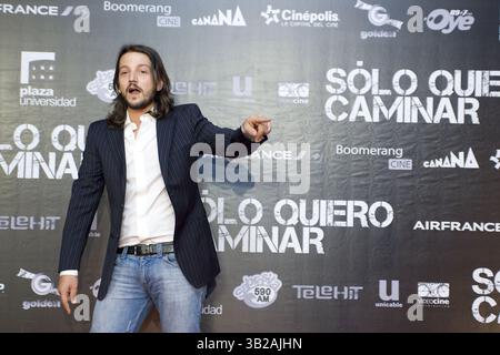 17. August 2009 – Mexiko-Stadt, Mexiko – Schauspieler DIEGO LUNA nimmt am 17. August 2009 an einer Pressekonferenz Teil, um den Film „Just Walking“ im W Hotel zu präsentieren. (Kreditbild: © Carlos Tischler/ZUMA Press) Stockfoto