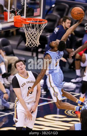 17. November 2015: Will Barton (5) der Denver Nuggets-Stürmer stürzt den Ball während eines NBA-Basketballspiels zwischen den Denver Nuggets und den New Orleans Pelicans im Smoothie King Center in New Orleans, LA. Denver Nuggets besiegten die New Orleans Pelicans von 115 bis 98. Stephen Lew/CSM(Bild: © Stephen Lew/CSM via ZUMA Wire) Stockfoto
