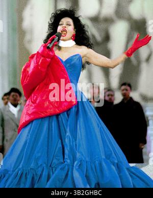 17. April 2015: Washington, District of Columbia, Vereinigte Staaten von Amerika - Washington, DC 1-18-1993.Diana Ross tritt bei der Eröffnungsgala für Präsident William Jefferson Clinton auf den Stufen des Lincoln Memeorial auf. . Abbildung: Mark Reinstein (Bild: © Mark Reinstein via ZUMA Wire) Stockfoto