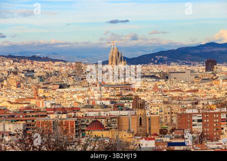 Blick auf die Stadt Barcelona vom Berg Montjuic in Katalonien, Spanien Stockfoto