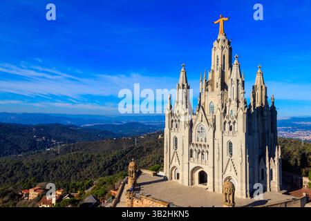 Sühnekirche des Heiligen Herzens Jesu auf dem Gipfel des Tibidabo in Barcelona, Katalonien, Spanien Stockfoto