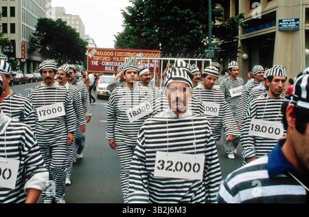 Juni 1984: Washington, District of Columbia, U.. S - Demographie durch die Moslem Iranian Students Society of the USA and Canada. Unterstützer der Volksbewegung Mojahedin im Iran gegen das Khomeini-Regime. (Kreditbild: © Mark Reinstein via ZUMA Wire) Stockfoto