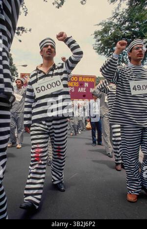 Juni 1984: Washington, District of Columbia, U.. S - Demographie durch die Moslem Iranian Students Society of the USA and Canada. Unterstützer der Volksbewegung Mojahedin im Iran gegen das Khomeini-Regime. (Kreditbild: © Mark Reinstein via ZUMA Wire) Stockfoto