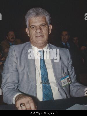 November 2015: Washington, District of Columbia, U.. S - Doktor Moshe Y. Mandelbaum der derzeitige Gouverneur der Bank von Israel nimmt an der jährlichen Weltbank-Sitzung in DC Teil Mandelbaum war von Anfang 1982 bis 1986 Gouverneur der Bank und seit September 1981 stellvertretender Gouverneur. Davor hatte er leitende Positionen im Ministerium für Industrie und Handel inne, darunter die des Generaldirektors, sowie stellvertretender Vorsitzender der Industrial Development Bank Ltd. Und Vorsitzender der Gesellschaft für Außenhandelsrisiken Versicherung. (Kreditbild: © Mark Reinstein via ZUMA Wire) Stockfoto