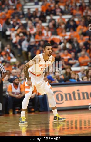 19. Dezember 2015: Syrakus Stürmer Michael Gbinije (0) in der ersten Spielhälfte. Syracuse besiegte Cornell 67-46 im Carrier Dome in Syracuse, NY. Foto von Alan Schwartz/Cal Sport Media (Kreditbild: © Alan Schwartz/CSM via ZUMA Wire) Stockfoto