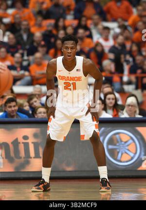 19. Dezember 2015: Syracuse Stürmer Tyler Roberson (21) in der ersten Spielhälfte besiegte Cornell 67-46 im Carrier Dome in Syracuse, NY. Foto von Alan Schwartz/Cal Sport Media (Kreditbild: © Alan Schwartz/CSM via ZUMA Wire) Stockfoto