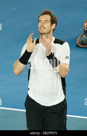 27. Januar 2016: Andy Murray aus Großbritannien feiert den Sieg eines Viertelfinalspiels gegen David Ferrer aus Spanien am zehnten Tag des Australian Open Grand Slam Tennis Turniers 2016 im Melbourne Park in Australien. Andy Murray gewann 63 67 62 63. Sydney Low/Cal Sport Media (Bild: © Sydney Low/CSM via ZUMA Wire) Stockfoto