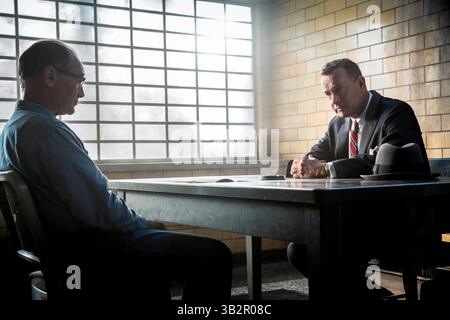 ERSCHEINUNGSDATUM: 16. Oktober 2015TITLE: Bridge of Spies STUDIO: DreamWorks Pictures REGISSEUR: Steven Spielberg PLOT: Während des Kalten Krieges wird ein amerikanischer Anwalt rekrutiert, um einen verhafteten sowjetischen Spion vor Gericht zu verteidigen und dann der CIA zu helfen, den Austausch des Spions gegen den sowjetisch gefangenen amerikanischen U2-Spion-Piloten Francis Gary Powers zu erleichtern ZUMAPRESS.com. Stockfoto
