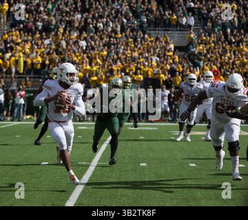 5. Dezember 2015: Quarterback Jerrod hörte (13) von den Texas Longhorns während des NCAA-Fußballspiels zwischen Texas und Baylor im McLane Stadium in Waco, Texas. (Bild: © JP Waldron/CSM via ZUMA Wire) Stockfoto