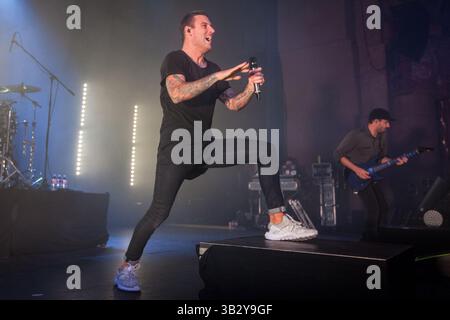 28. November 2015 - San Antonio, Texas, USA - Parkway Drive tritt im Aztec Theatre in San Antonio, Tx auf (28.11.15). Foto von WINSTON MCCALL. (Bild: © Michael Mullenix via ZUMA Wire) Stockfoto
