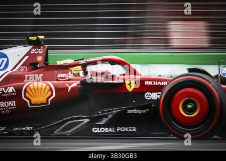 MELBOURNE, AUSTRALIEN – 15. MÄRZ: Lewis Hamilton aus Großbritannien fährt den Scuderia Ferrari HP SF-25 während des dritten Trainings in der australischen GRA 2025 Stockfoto