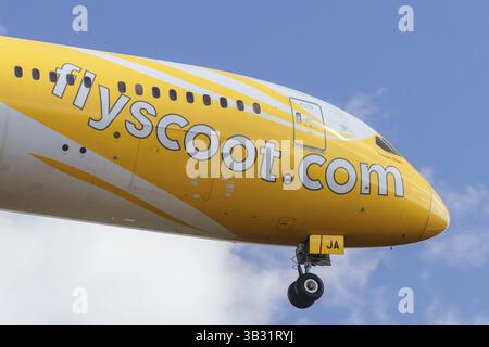 MELBOURNE, AUSTRALIEN - 07. SEPTEMBER 2024: Scoot Boeing 787-9 Dreamliner fliegt am 7. September 2024 von Singapur aus in Melbourne, Austral Stockfoto