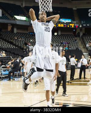 20. Februar 2016: Wake Forest Demon Deacons Forward John Collins (20) beobachtet den Korb während des Aufwärmens vor einem ACC Basketballspiel beim LJVM in Winston-Salem, NC. PJ Ward-Brown/CSM(Kreditbild: © PJ Ward-Brown/CSM Via ZUMA Wire) Stockfoto