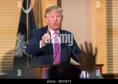 15. Februar 2016: Hanahan, SOUTH CAROLINA, Vereinigte Staaten von Amerika, republikanischer Präsidentschaftskandidat Donald Trump während einer Pressekonferenz am 15. Februar 2016 in Hanahan, South Carolina. (Bild: © Richard Ellis Via ZUMA Wire) Stockfoto