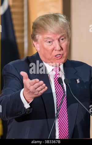 15. Februar 2016: Hanahan, SOUTH CAROLINA, Vereinigte Staaten von Amerika, republikanischer Präsidentschaftskandidat Donald Trump während einer Pressekonferenz am 15. Februar 2016 in Hanahan, South Carolina. (Bild: © Richard Ellis Via ZUMA Wire) Stockfoto