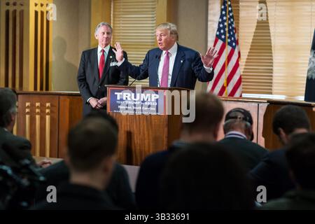 15. Februar 2016: Hanahan, SOUTH CAROLINA, Vereinigte Staaten von Amerika, republikanischer Präsidentschaftskandidat Donald Trump während einer Pressekonferenz am 15. Februar 2016 in Hanahan, South Carolina. (Bild: © Richard Ellis Via ZUMA Wire) Stockfoto