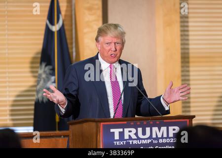 15. Februar 2016: Hanahan, SOUTH CAROLINA, Vereinigte Staaten von Amerika, republikanischer Präsidentschaftskandidat Donald Trump während einer Pressekonferenz am 15. Februar 2016 in Hanahan, South Carolina. (Bild: © Richard Ellis Via ZUMA Wire) Stockfoto