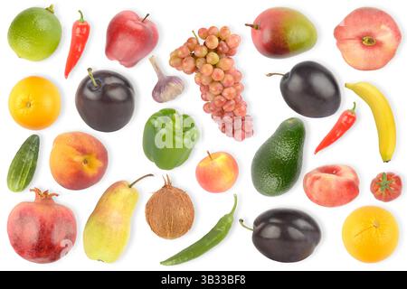 Stellen Sie helles appetitliches Obst und Gemüse mit hellem Schatten auf weißem Hintergrund. Stockfoto