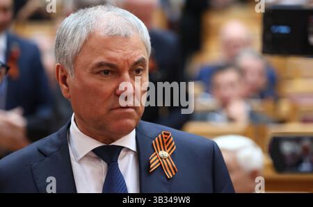 St. Petersburg, Russland. April 2025. Russische Staatsduma-Sprecher Wjatscheslaw Wolodin vor dem Beginn des Präsidiums des Rates der Gesetzgeber im Tauriden Palast am 28. April 2025 in St. Petersburg, Russland. Quelle: Mikhail Metzel/Kreml Pool/Alamy Live News Stockfoto
