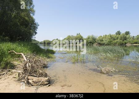 Fluss Doubs im westlichen Frankreich Stockfoto