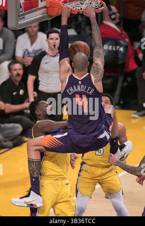 Februar 2018 – Los Angeles, Kalifornien, USA S – Tyson Chandler #4 der Phoenix Suns geht am Dienstag, den 6. Februar 2018, im Staples Center in Los Angeles, Kalifornien, während ihres NBA-Spiels mit den Los Angeles Lakers einen Dunk. Lakers besiegen Sonnen, 112-93. (Bild: © Prensa Internacional Via ZUMA Wire) Stockfoto