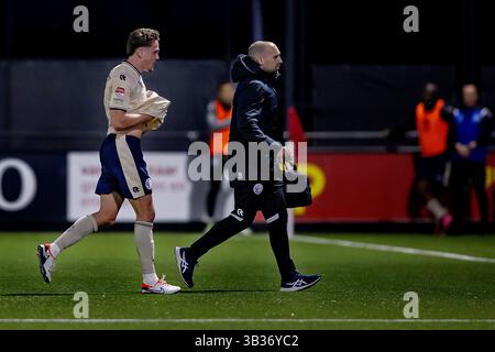 Wijdewormer, Niederlande. April 2025. WIJDEWORMER - 28.04.2025, AFAS Trainingscentrum. Fußball, Keukenkampioen divisie, Saison 2024-2025. Während des Spiels Jong AZ - den Bosch, FC den Bosch Spieler Stan Henderikx Bloody Nose Credit: Pro Shots/Alamy Live News Stockfoto