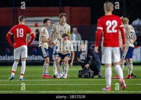 Wijdewormer, Niederlande. April 2025. WIJDEWORMER - 28.04.2025, AFAS Trainingscentrum. Fußball, Keukenkampioen divisie, Saison 2024-2025. Während des Spiels Jong AZ - den Bosch, FC den Bosch Spieler Stan Henderikx Bloody Nose Credit: Pro Shots/Alamy Live News Stockfoto