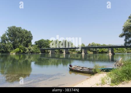 Fluss Doubs im westlichen Frankreich Stockfoto