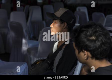 27. Januar 2018 - Central Jakarta, Jakarta, Indonesien - Jakarta, Indonesien, 27. Januar 2018 : Eine muslimische Organisation aus Indonesien hielt die Löschung von Tato kostenlos in der Cut Mutia Moschee in Jakarta ab. Muslime, die Tatos in Indonesien hatten, beginnen zu erkennen, dass sie nicht Teil der islamischen Religion ist, viele von ihnen, die es reallisieren, wollen die Tatos entfernen Viele muslimische Organisationen bieten dann die kostenlose Behandlung für Menschen, die ihre Tatos löschen wollen Alle geben zu, dass die Tatos, die sie in ihrer Umgebung gemacht haben, die glauben, dass Tatos in Ordnung sind, aber da sie tiefer in sie stecken Stockfoto