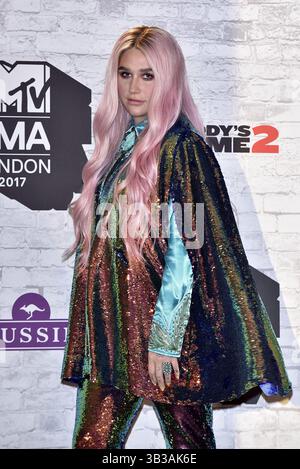 12. November 2017 – London, Vereinigtes Königreich Großbritannien und Nordirland – Kesha war während des MTV EMAS 2017 in der SSE Arena, Wembley, am 12. November 2017 in London im Siegerzimmer (Credit Image: © Famous/Ace Pictures via ZUMA Press) Stockfoto