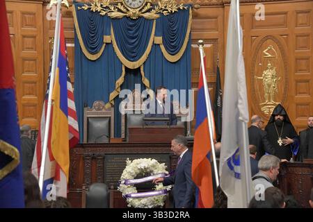 Boston, Ma, USA. April 2025. Armenier-Amerikaner und Freunde feiern den 110. Jahrestag des Völkermordes an den Armeniern durch die Türkei im Massachusetts State House. (Kreditbild: © Kenneth Martin/ZUMA Press Wire) NUR REDAKTIONELLE VERWENDUNG! Nicht für kommerzielle ZWECKE! Stockfoto