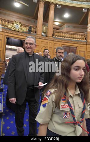Boston, Ma, USA. April 2025. Armenier-Amerikaner und Freunde feiern den 110. Jahrestag des Völkermordes an den Armeniern durch die Türkei im Massachusetts State House. (Kreditbild: © Kenneth Martin/ZUMA Press Wire) NUR REDAKTIONELLE VERWENDUNG! Nicht für kommerzielle ZWECKE! Stockfoto