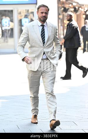 London, Großbritannien. April 2025. Jamie Theakston hat gesehen, wie sie Global Studios verlassen, Heart Radio Breakfast Show in London, Großbritannien, 29. April 2025 Credit: Robin Pope/Alamy Live News Stockfoto