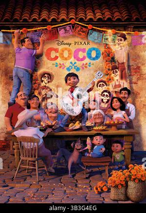 ERSCHEINUNGSDATUM: 21. November 2017 TITEL: Coco STUDIO: Disney REGISSEUR: Lee Unkrich PLOT: Der aufstrebende Musiker Miguel, der mit dem Verbot seiner Familie konfrontiert ist, kommt ins Land der Toten, um das Geheimnis zu lösen. Anthony Gonzalez als Miguel (Stimme). (Kreditbild: © Disney/Entertainment Pictures/ZUMAPRESS.com) Stockfoto