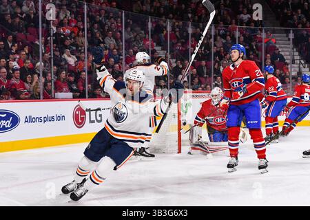 9. Dezember 2017: Der Verteidiger Yohann Auvitu (81) feiert sein Tor und erzielte 6-1 Oilers beim Spiel Edmonton Oilers gegen Montreal Canadiens im Bell Centre in Montreal, Quebec. David Kirouac/CSM(Credit Image: &Copy; David Kirouac/CSM via ZUMA Wire) Stockfoto