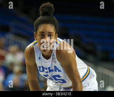 11. Februar 2018 Los Angeles, CA. UCLA Bruins stürzte Monique Billings (25) während der Frauen Arizona State gegen UCLA Bruins in Westwood am 11. Februar 2018. (Foto von Jevone Moore)(Bild: &Copy; Jevone Moore/CSM via ZUMA Wire) Stockfoto