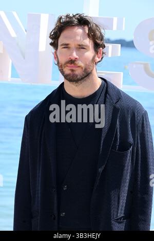 Cannes, Frankreich. April 2025. Cannes - 8. Internationales Canneseries Festival - Fotoruf „Monte Cristo“ - Sam Claflin Credit: Unabhängige Fotoagentur/Alamy Live News Stockfoto