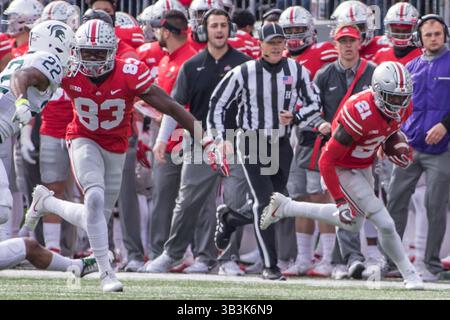 11. November 2017: Columbus, Ohio, USA - Ohio State Buckeyes Wide Receiver Parris Campbell (21) trägt den Ball während des Spiels zwischen den Michigan State Spartans und den Ohio State Buckeyes im Ohio Stadium, Columbus, Ohio. (Kreditbild: © Scott Stuart via ZUMA Wire) Stockfoto