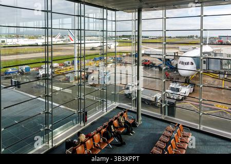 Flughafen Charles de Gaulle Flughafen Terminal mit Air France Flugzeugen in Paris, Frankreich Paris, Frankreich - 21. Oktober 2024: Flugzeuge der Air France auf dem Flughafen Charles de Gaulle in Paris. *** Flughafen Charles de Gaulle Terminal mit Air France Flugzeugen in Paris, Frankreich Paris, Frankreich 21. Oktober 2024 Air France Flugzeuge am Flughafen Charles de Gaulle in Paris, Frankreich Stockfoto