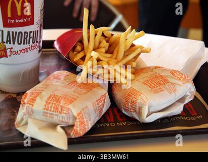 28. Februar 2013 - Oak Brook, IL, USA - könnten Fast-Food-Preiskriege eine Rezession einläuten? (Bild: © Chuck Berman/TNS via ZUMA Wire) Stockfoto
