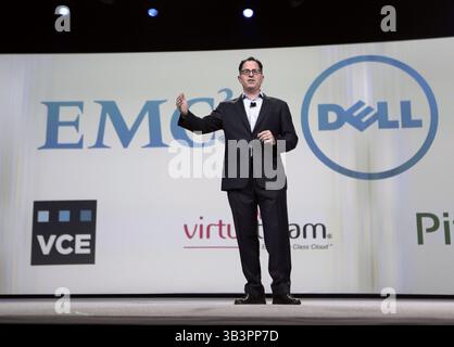 Oktober 2015 - Austin, Texas, USA - AUSTIN, TEXAS - 21. OKTOBER 2015 - Michael Dell, Gründer und CEO von Dell Inc., spricht am 21. Oktober 2015 auf der Dell World 2015 Technology Conference in Austin, Texas. (Kreditbild: © Erich Schlegel via ZUMA Wire) Stockfoto