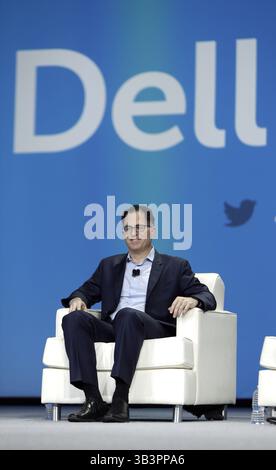 Oktober 2015 - Austin, Texas, USA - AUSTIN, TEXAS - 21. OKTOBER 2015 - Michael Dell, Gründer und CEO von Dell Inc., spricht am 21. Oktober 2015 auf der Dell World 2015 Technology Conference in Austin, Texas. (Kreditbild: © Erich Schlegel via ZUMA Wire) Stockfoto