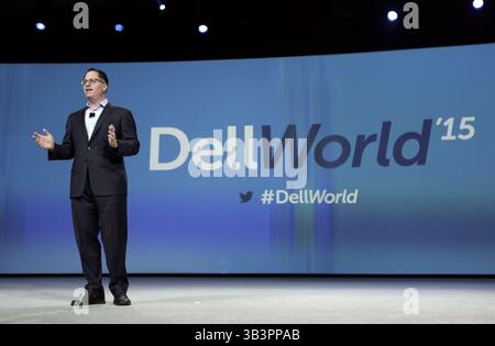 Oktober 2015 - Austin, Texas, USA - AUSTIN, TEXAS - 21. OKTOBER 2015 - Michael Dell, Gründer und CEO von Dell Inc., spricht am 21. Oktober 2015 auf der Dell World 2015 Technology Conference in Austin, Texas. (Kreditbild: © Erich Schlegel via ZUMA Wire) Stockfoto