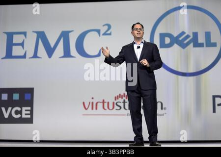 Oktober 2015 - Austin, Texas, USA - AUSTIN, TEXAS - 21. OKTOBER 2015 - Michael Dell, Gründer und CEO von Dell Inc., spricht am 21. Oktober 2015 auf der Dell World 2015 Technology Conference in Austin, Texas. (Kreditbild: © Erich Schlegel via ZUMA Wire) Stockfoto