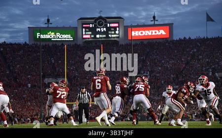 Januar 2018. Oklahoma Sooners Quarterback Baker Mayfield #6 feiert einen OU Touchdown während des Halbfinalspiels 2018 zwischen den Oklahoma Sooners und den Georgia Bulldogs im Rose Bowl Stadium in Pasadena, CA. John Green/CSM(Credit Image: &Copy; John Green/CSM via ZUMA Wire) Stockfoto