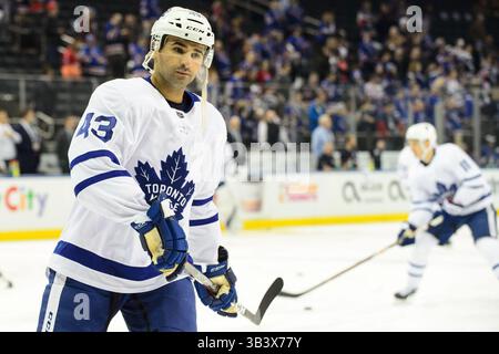 1. Februar 2018: Das Toronto Maple Leafs Center Nazem Kadri (43) läuft vor dem Spiel zwischen den New York Rangers und den Toronto Maple Leafs im Madison Square Garden in Manhattan, New York. Obligatorischer Kredit: Kostas Lymperopoulos/CSM (Kredit-Bild: &Copy; Kostas Lymperopoulos/CSM via ZUMA Wire) Stockfoto