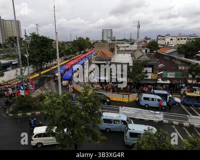 Januar 2018 - Jakarta, Jakarta, Indonesien - Jakarta, Indonesien, 28. Januar 2018 : nach 100 Tagen nach Jakarta neuer Gouverneur und Stellvertreter : ANIES BASWEDAN und SANDIAGA UNO herrschten Jakarta, die Entwicklung Jakartas rückwärts als chaotisches Geschehen auf dem Tanah Abang Markt, indem sie Menschen auf der Straße verkaufen ließen, die Situation im Aquarium Village, die noch keine Lösung hat, und die Ciliwung River Normalisierung, die aufgab, als in der Ahok Ära die Normalisierung gut läuft. Der einzige Fortschritt ist die Entwicklung des neuen Fischmarktes im Aquarium Village. Obwohl viele umstrittene Entscheidungen getroffen wurden Stockfoto